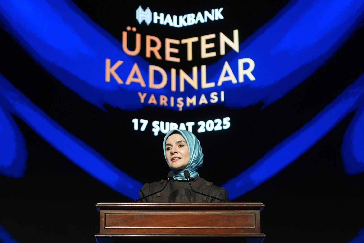 Bakan Göktaş, “Halkbank Üreten Kadınlar Yarışması Ödül Töreni”nde Konuştu